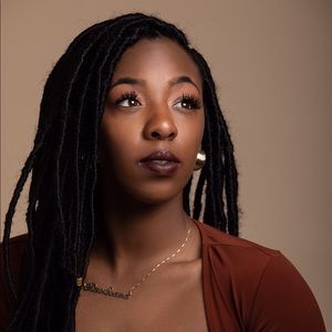 Meet your Posher, Raeseana